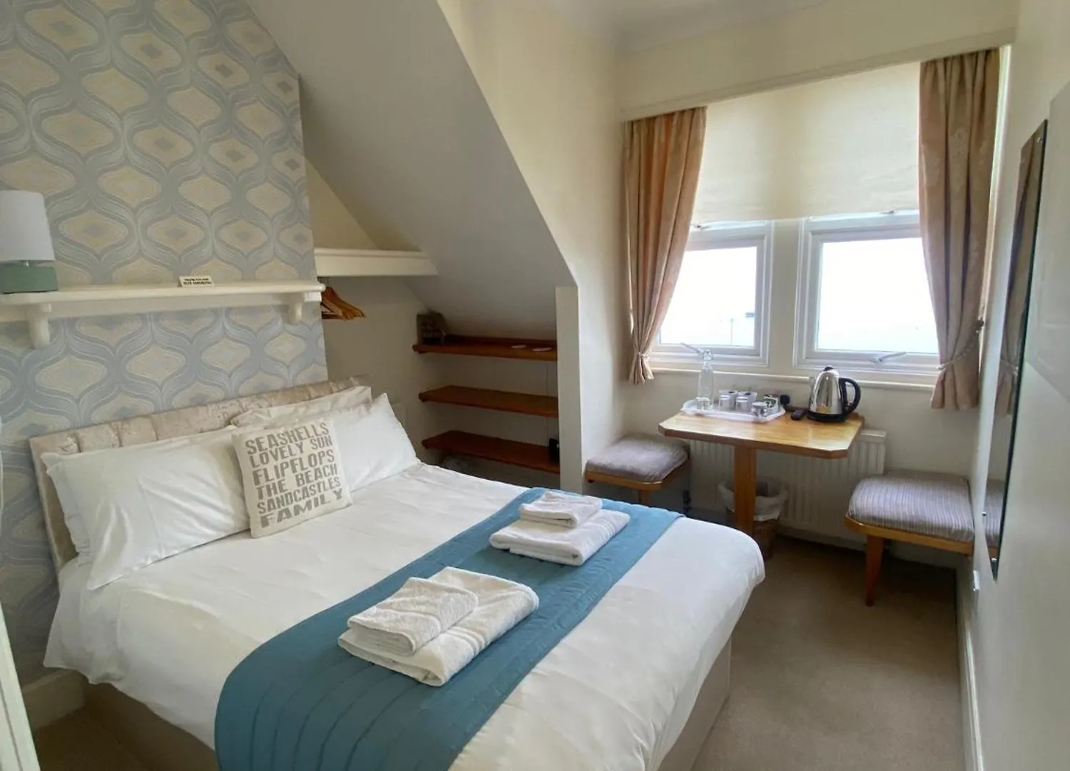 Alojamento de Acomodação e Pequeno-almoço Pebbles Guest House Southend-on-Sea