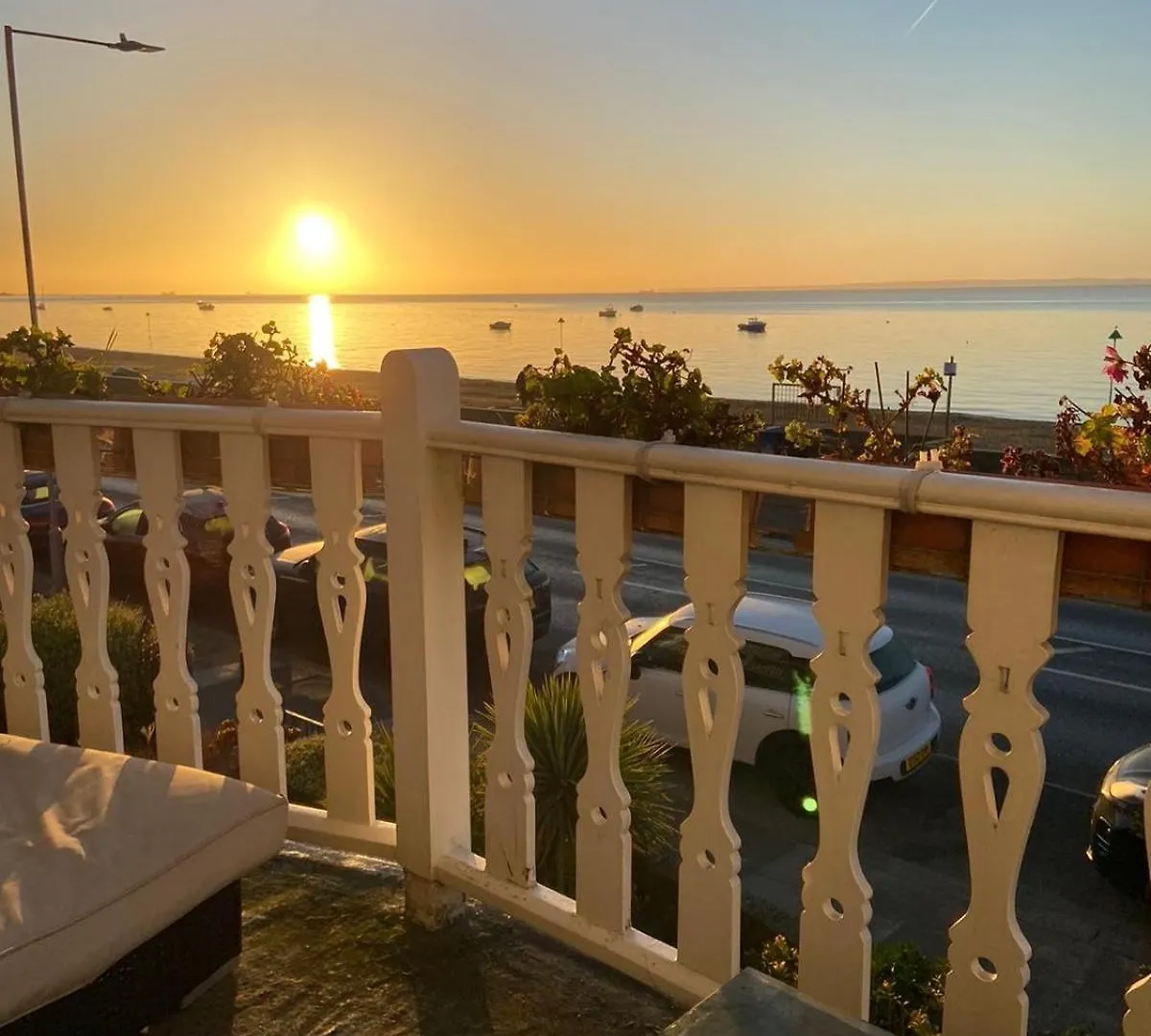 Bed & Breakfast Pebbles Guest House Southend-on-Sea