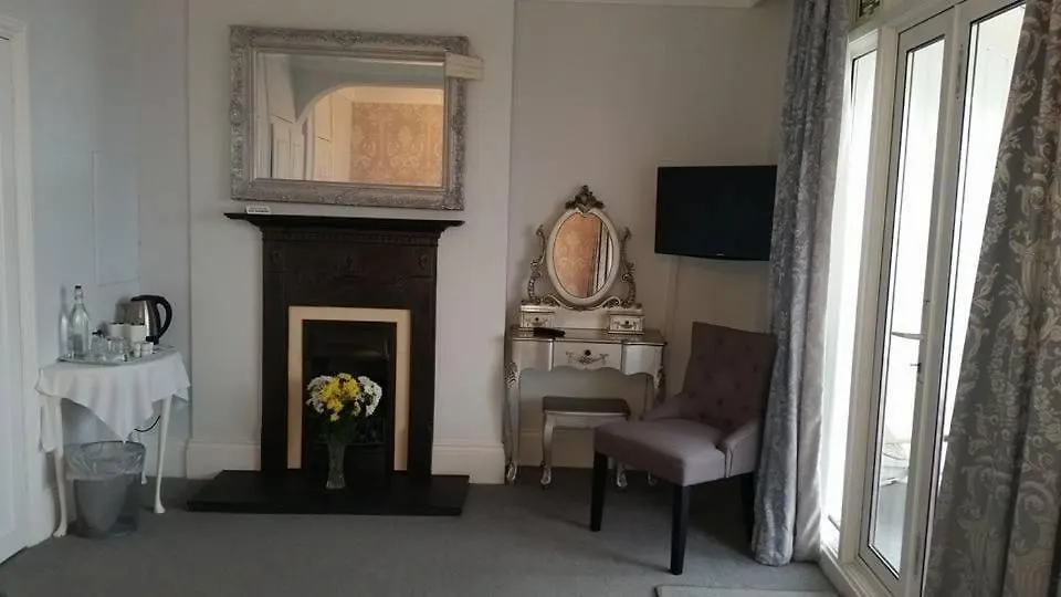 **** Bed & Breakfast Pebbles Guest House Southend-on-Sea Regno Unito